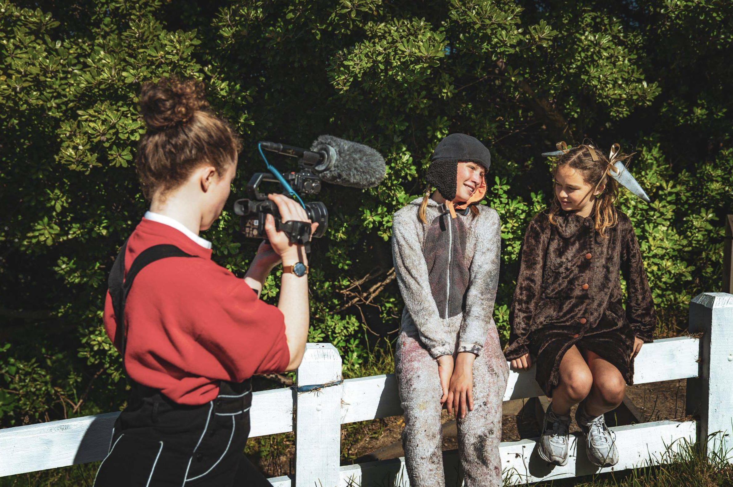 Actors on set